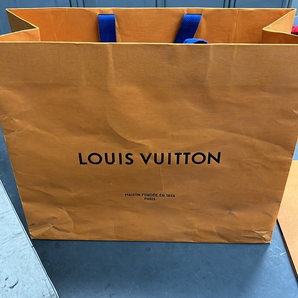 Large Louis Vuitton shopping bag with blue fabric handles - Picture 4 of 7
